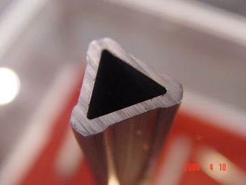Хорошая цена. Изготовленная на заказ труба Machanical специальная стальная, пробки ST35 безшовного треугольника стальные, ST37, ST44, ST52 онлайн